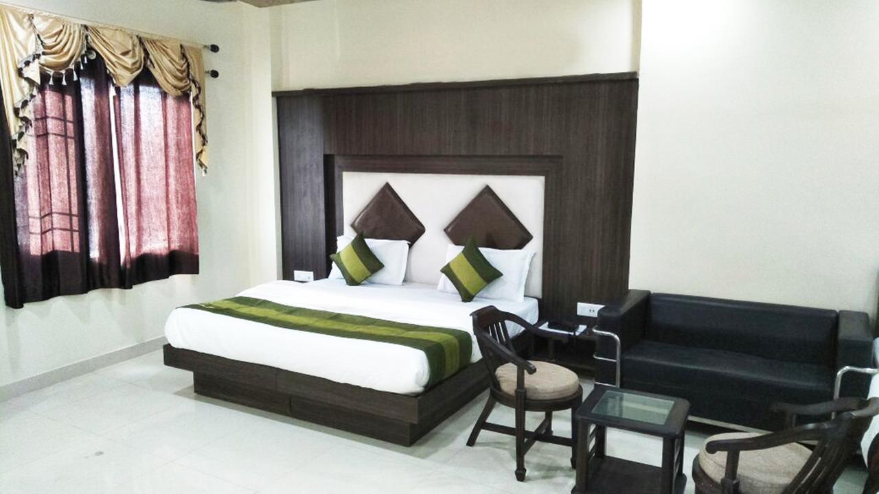 R.S Hotel & Restaurant Amritsar Exteriér fotografie